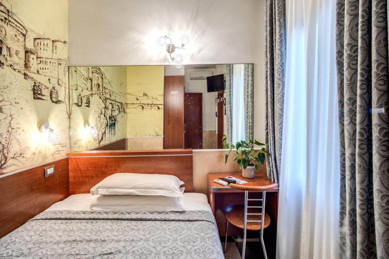 Hotel Centro Cavour Roma Esterno foto