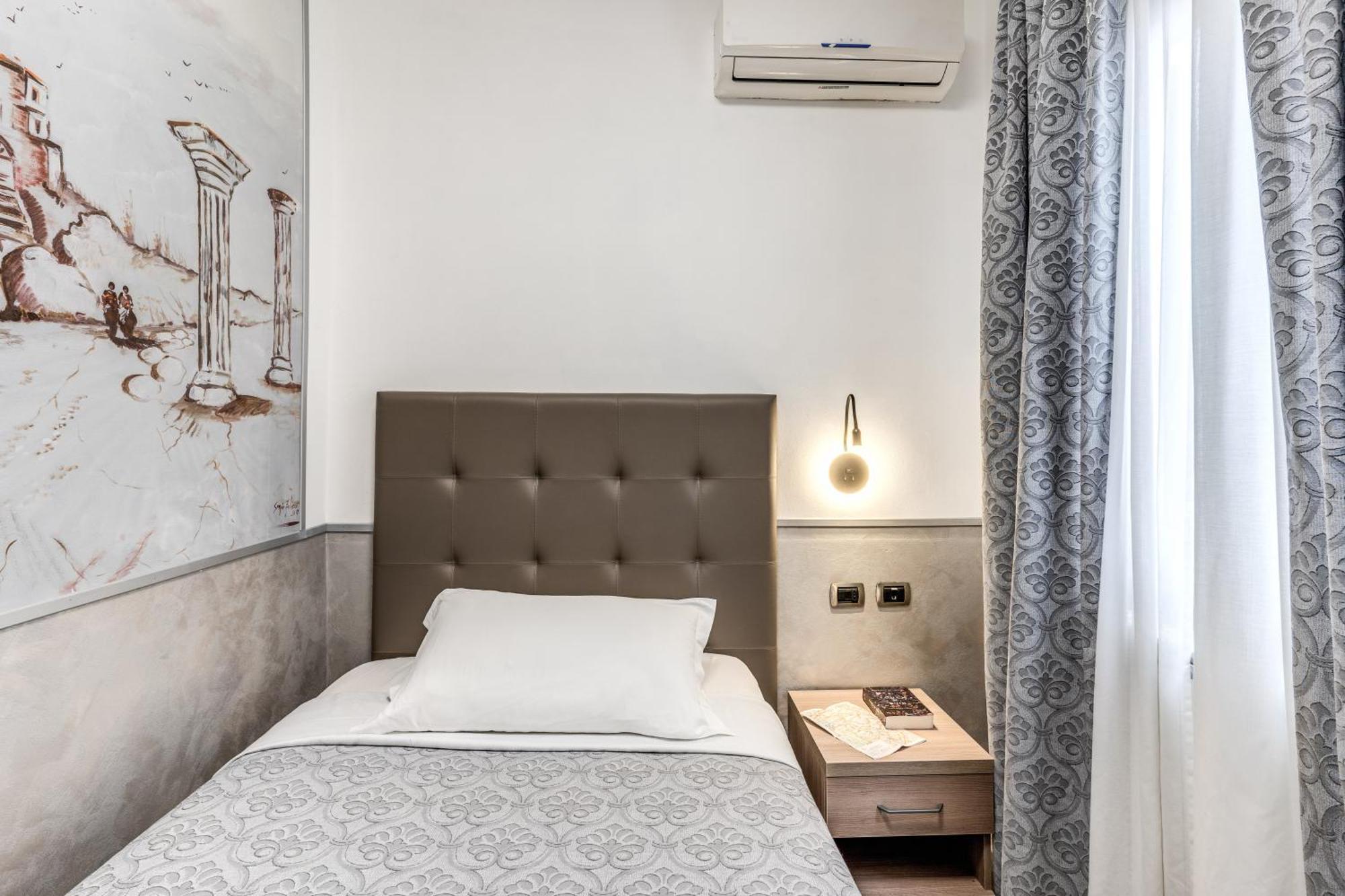 Hotel Centro Cavour Roma Esterno foto