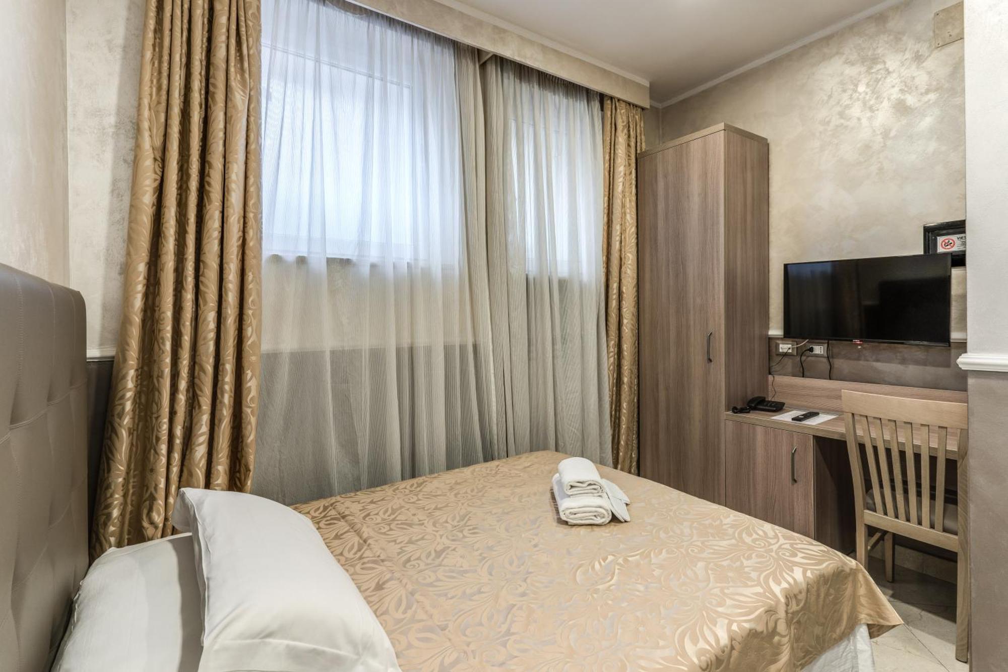 Hotel Centro Cavour Roma Esterno foto